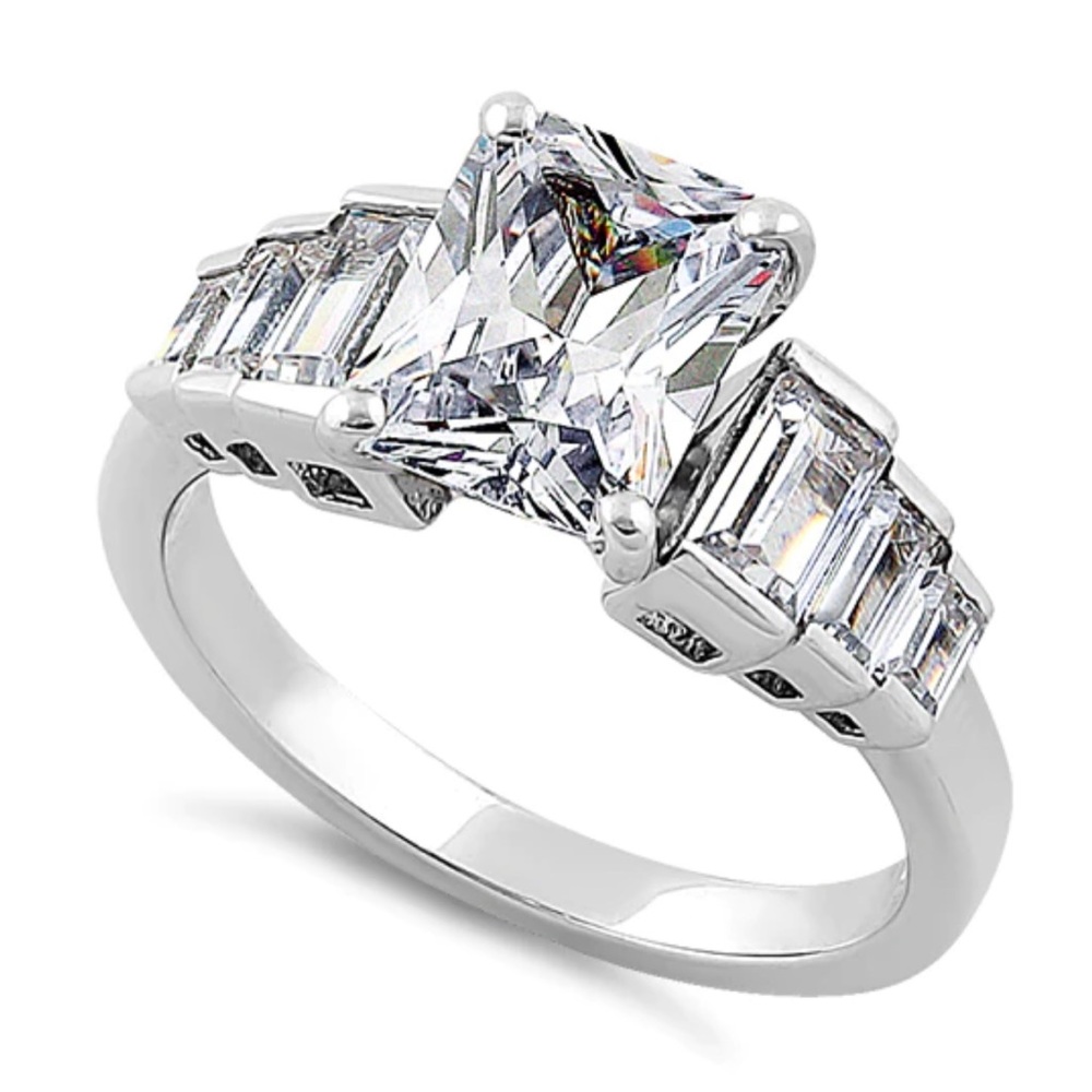 ❌SOLD❌Engagement ring size 7